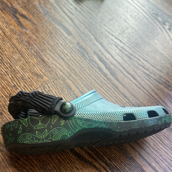 Women's Wicked Crocs, Size 8 (214) - Picture 11 of 13